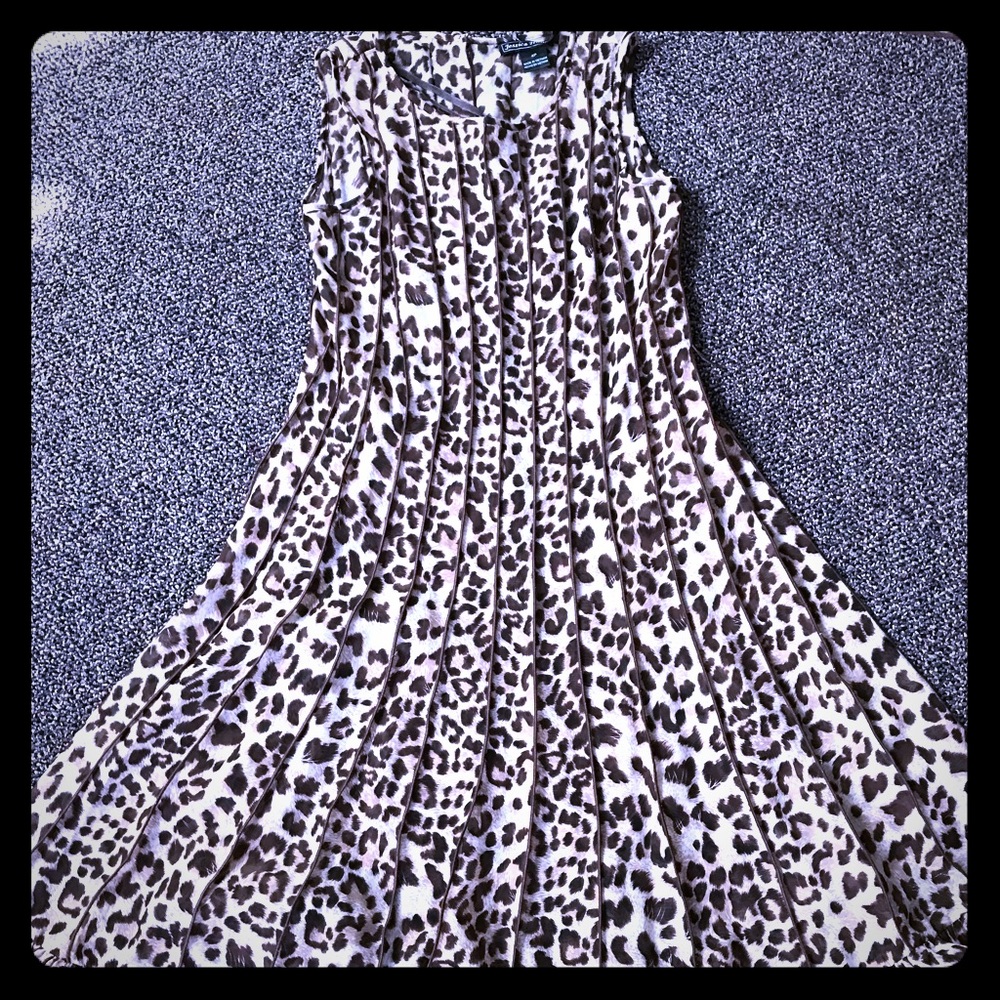 NWOT Jessica Howard dress
